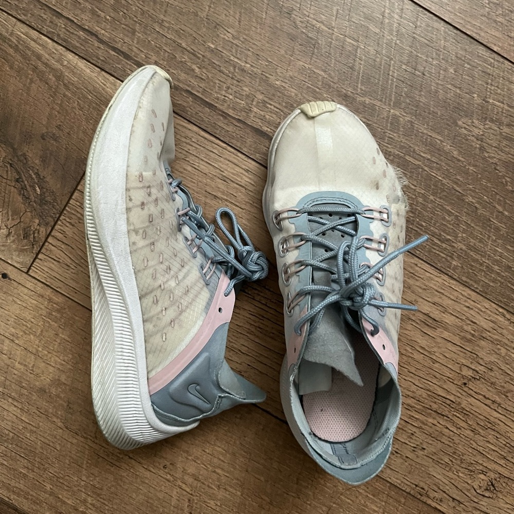 nike zoom fly sneakers